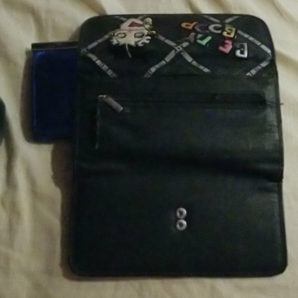 Wallets - Picture 6 of 6